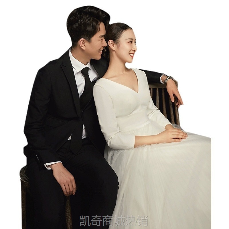 轻婚纱旅拍2023秋冬新款新娘出门纱影楼拍摄优雅长袖宴会小礼服