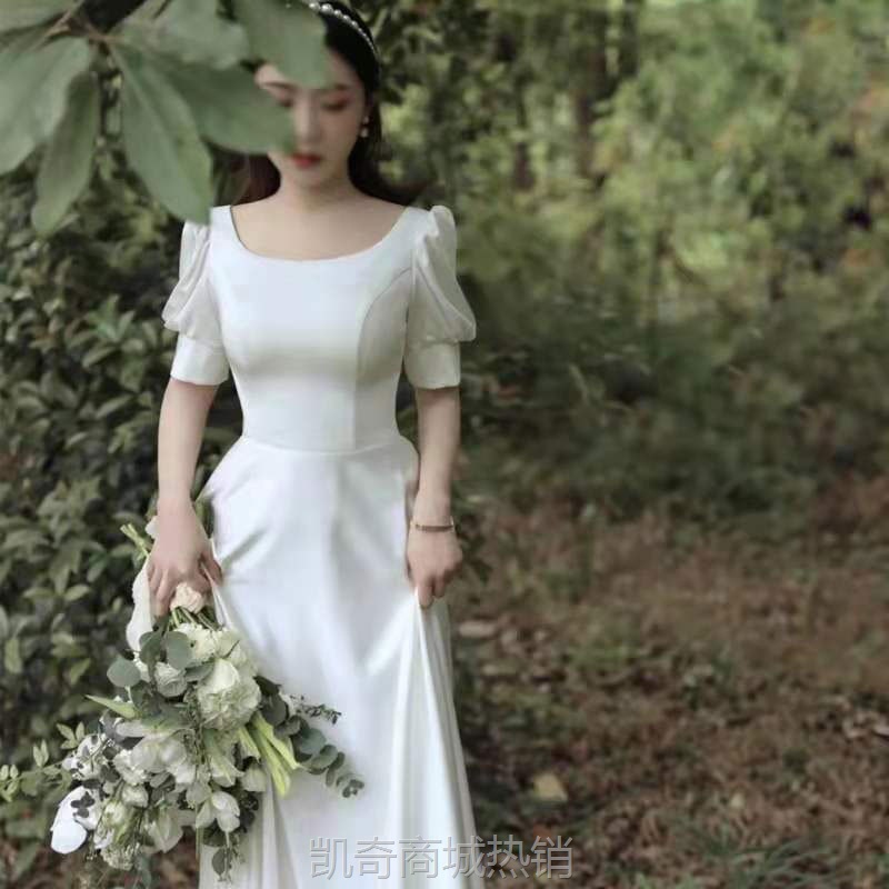 缎面轻婚纱法式小礼服2023新款简约气质简约显瘦户外出门纱女