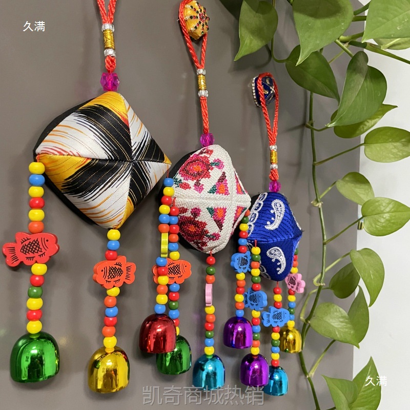 新疆特色旅游纪念品花帽风铃手工制作铃铛艾德莱斯花帽挂件车挂饰