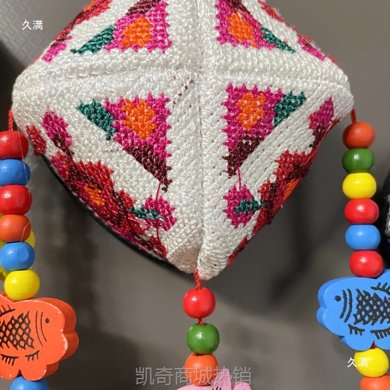 新疆特色旅游纪念品花帽风铃手工制作铃铛艾德莱斯花帽挂件车挂饰