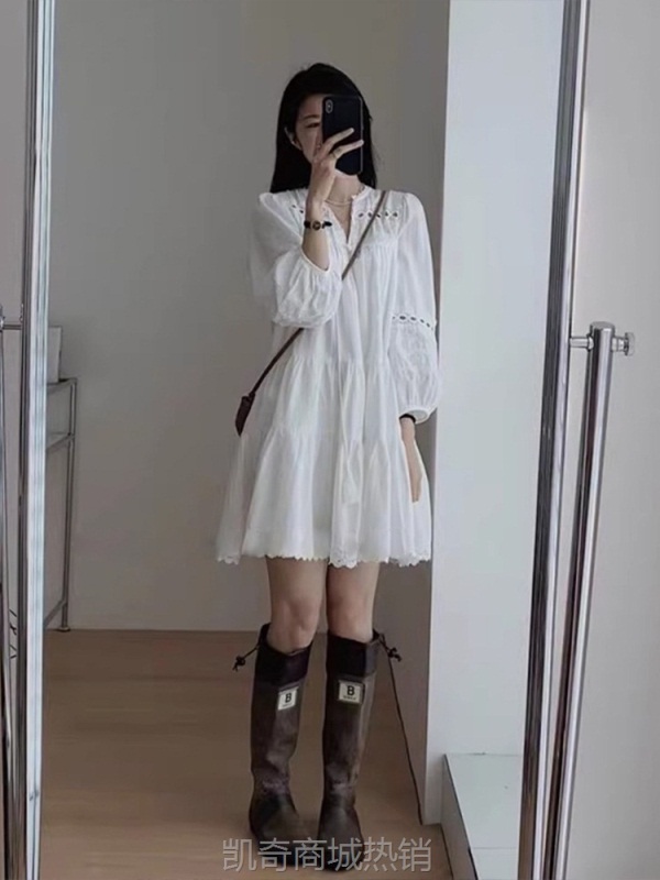 法式白色泡泡袖衬衫连衣裙女2024新款早春小个子长袖云南旅游穿搭