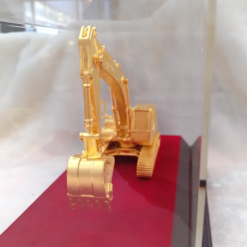 4206 柳工挖掘机 大号160x47x90mm 小号110