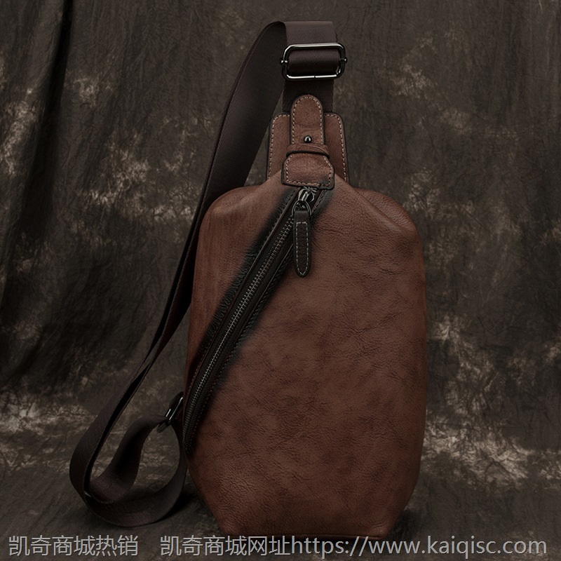 胸包男士斜挎包复古潮真皮单肩包新款休闲胸前包斜跨运动休闲腰包