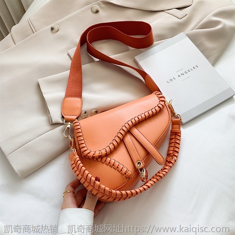 马鞍包2021夏季新款潮时尚法式质感斜挎包网红女士包宽肩带手提包