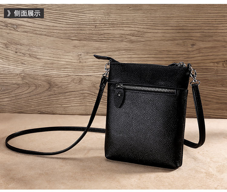 网红新款时尚女士斜挎包化妆品收纳包大容量手机包百搭流苏单肩包