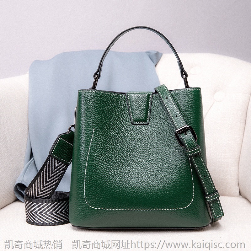 头层牛皮水桶包包女2021新款时尚休闲单肩手提包斜跨包女真皮女包