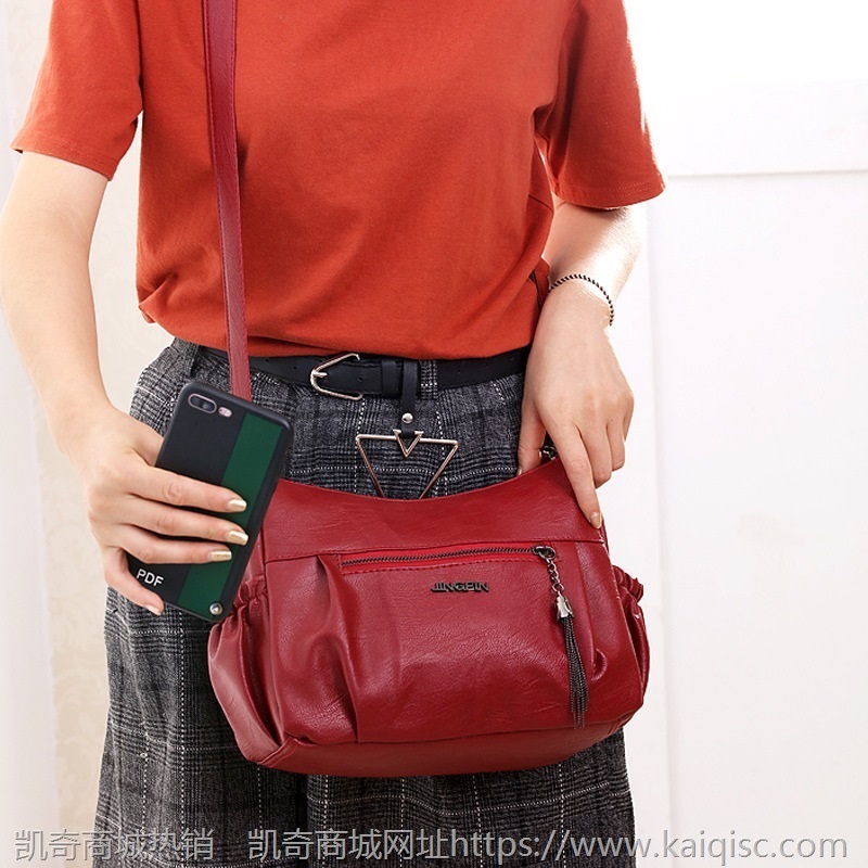 女2019新款时尚女士单肩包PU大容量流苏斜挎包潮流百搭女包包批发