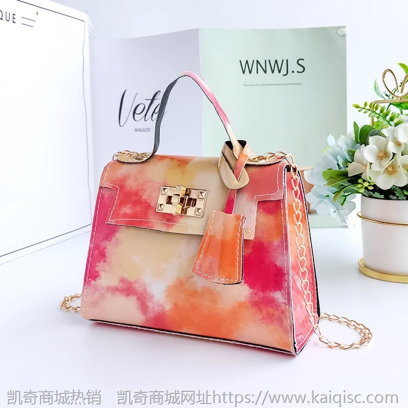 包包女包新款时尚2021斜挎单肩包bags女士包迷你链条包锁扣小方包