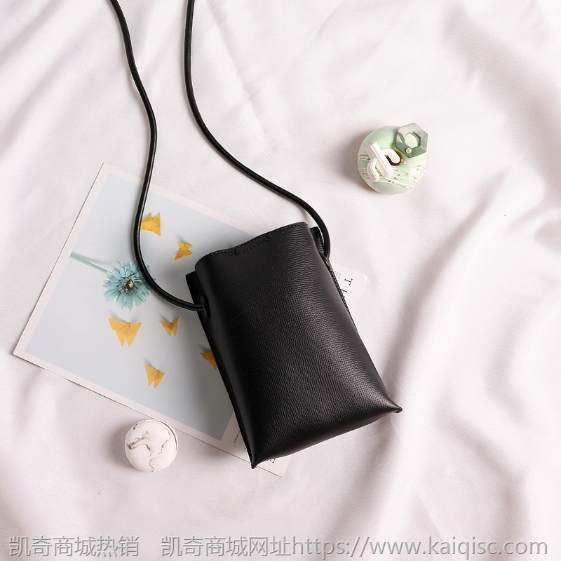 2021新款韩版竖款手机包女时尚简约小挎包ins日系迷你斜跨小包包