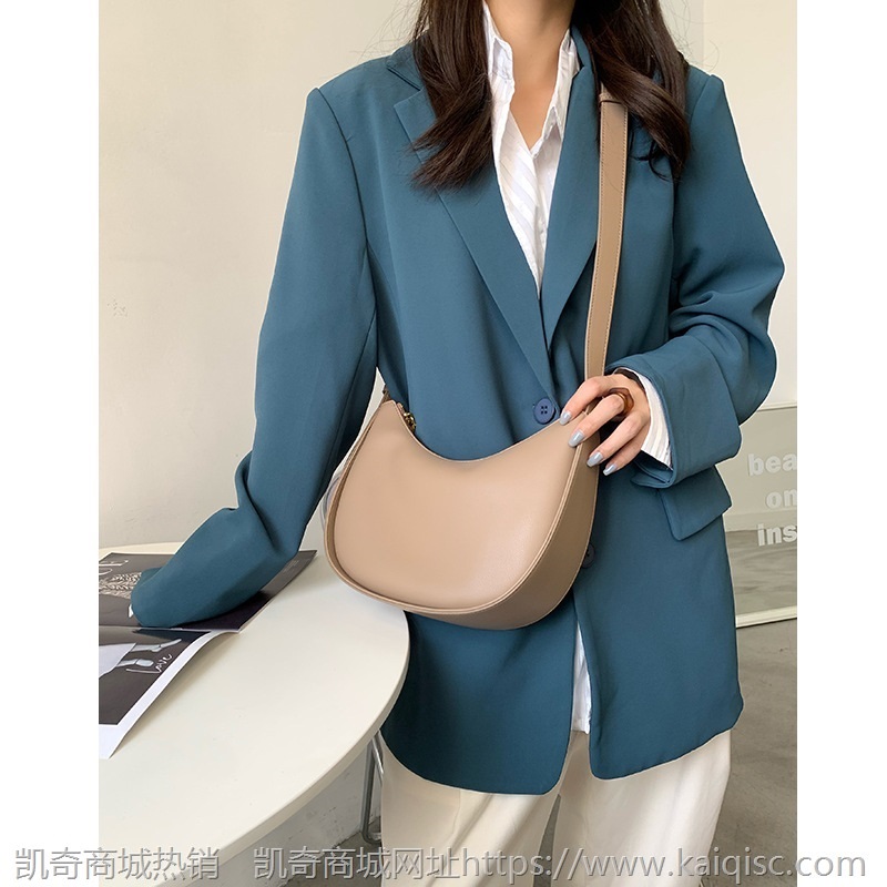 包包女2021新款质感高级小众腋下包时尚真皮单肩包百搭复古法棍包
