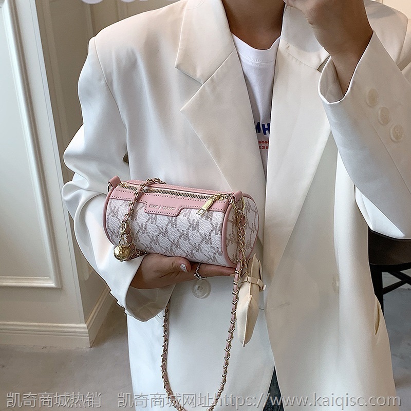 网红字母印花女包2021新款质感斜挎包洋气时尚单肩包时尚女包批发