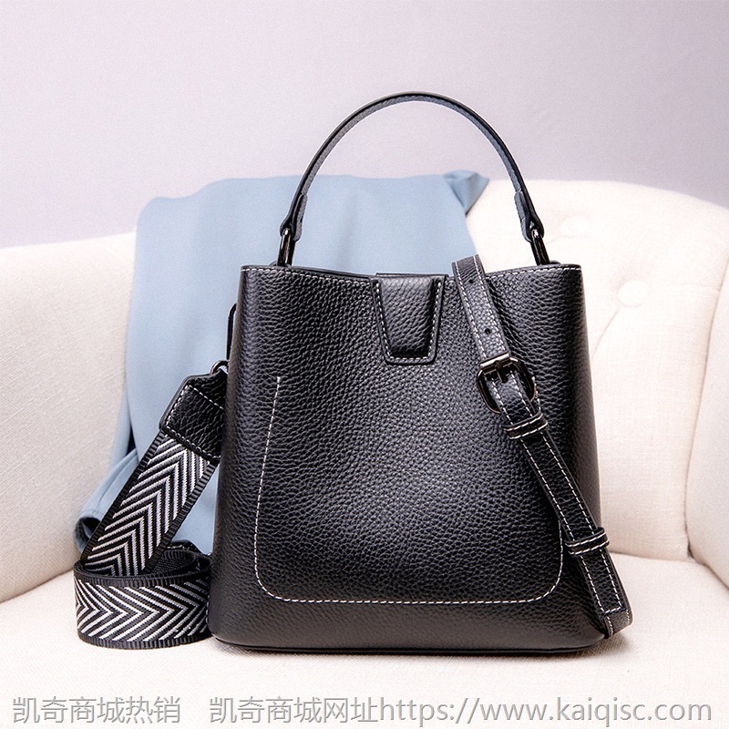 头层牛皮水桶包包女2021新款时尚休闲单肩手提包斜跨包女真皮女包