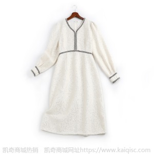 春装大码女装设计感v领连衣裙2021新款胖妹妹mm显瘦减龄裙子11295