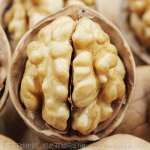 新疆薄皮核桃核桃原味纸皮核桃薄皮核桃原味核桃批发孕妇零食坚果