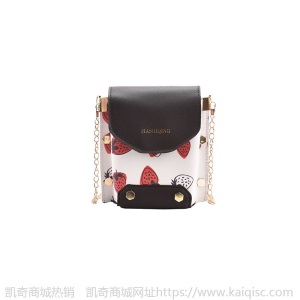 上新2021包包女韩版小清新草莓印花单肩斜挎包网红洋气休闲小包包