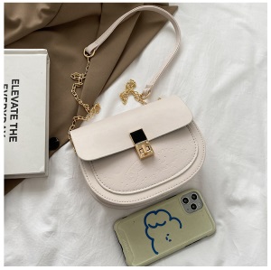 简约包包女2021春季新款网红时尚半圆马鞍包甜美单肩斜褶皱包批发
