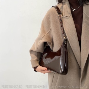 凯奇新款小包包女法式简约复古风单肩腋下法棍包漆皮亮面女包批发