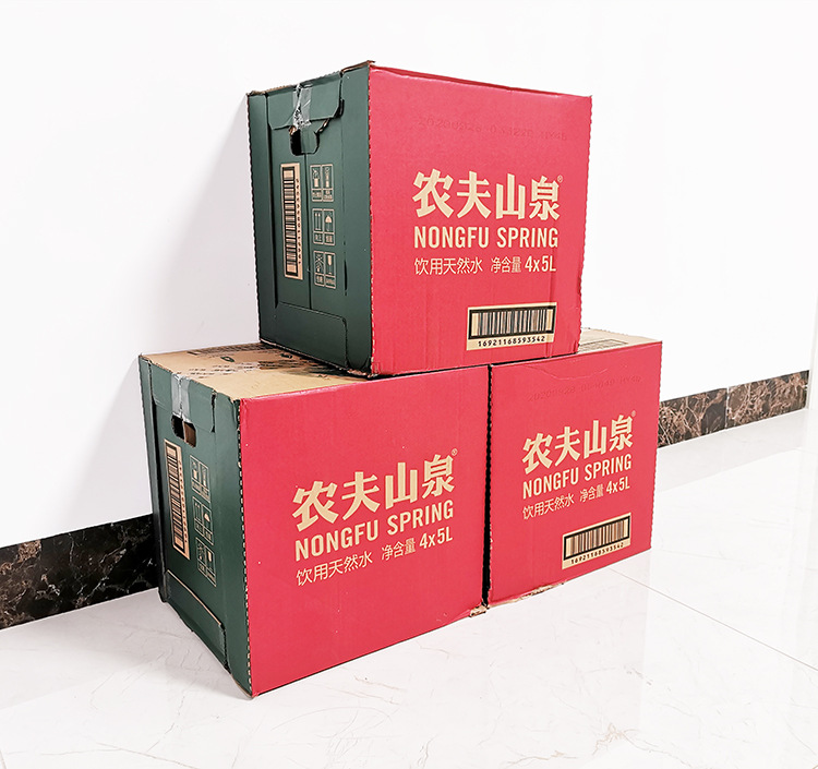【包邮只发江浙沪皖】农夫山泉550ml*24瓶天然饮用水非纯净水饮料