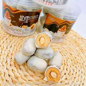 网红奶枣巧克力夹巴旦木红枣无核枣奶芙枣零食吃货批发零售