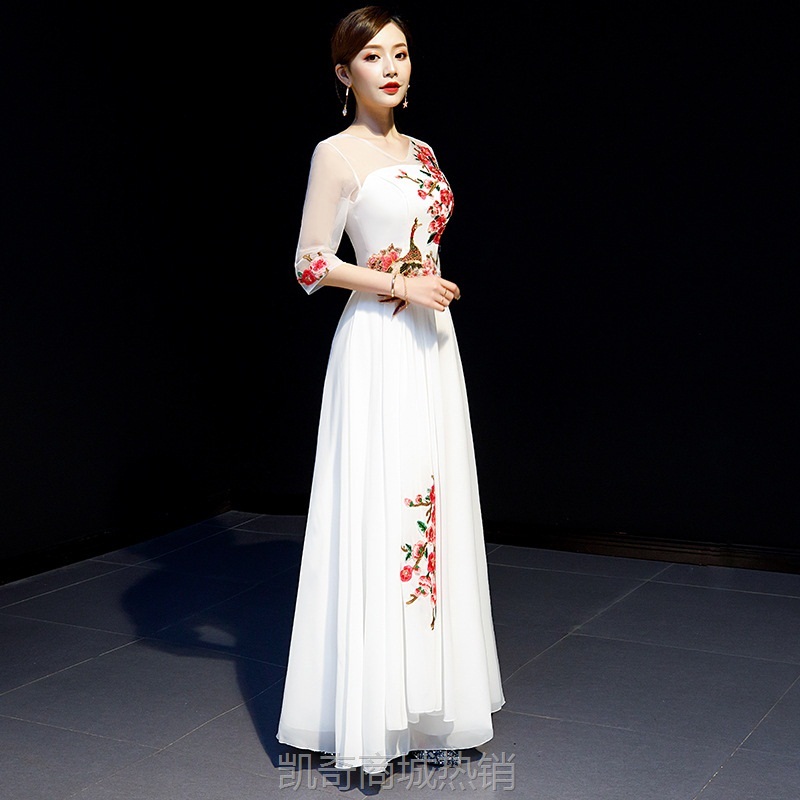 成人大合唱团礼服2024新款白色长款显瘦主持人晚会演出服女连衣裙