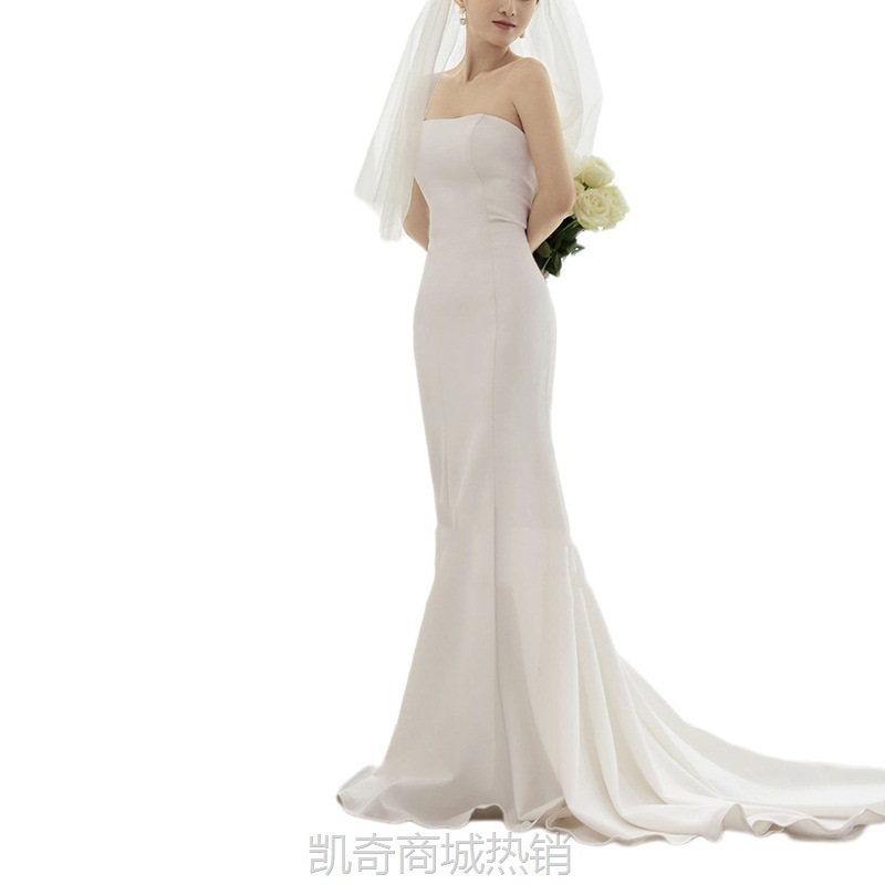 新娘轻婚纱婚宴优雅抹胸2024新款室内婚拍简约大气收腰鱼尾晚礼服