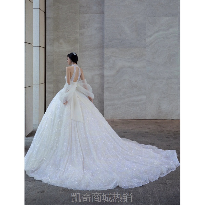 法式主婚纱大拖尾宫廷风星空气质出门纱高级感亮片挂脖重工主婚纱