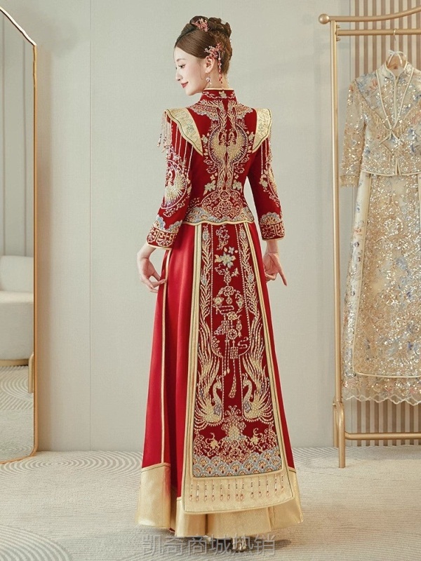 丝绒秀禾服2024年新款新娘中式婚礼婚服中国风婚纱修身显瘦出阁服