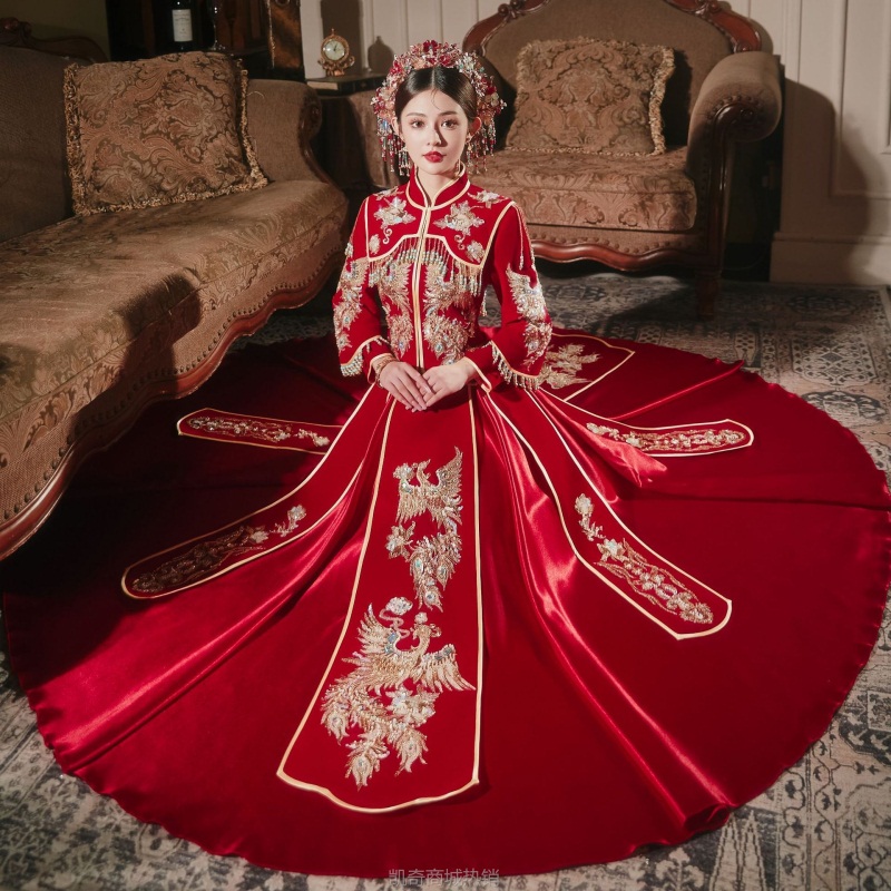 丝绒秀禾服女2024年新款结婚高端秀禾中式嫁衣新娘服重工龙凤褂冬