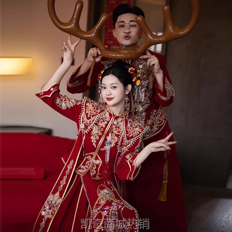 金玉儿高端秀禾服2024新款结婚中式新娘龙凤褂婚服秀和服凤冠霞帔