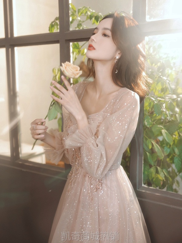 长袖晚礼服女2024新款宴会气质艺考轻奢小众高端订婚主持晚礼服裙