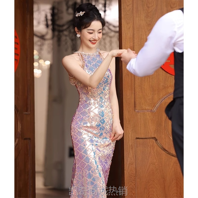 人鱼姬色订婚晚礼服2024秋新款法式挂脖亮片高级感鱼尾新娘敬酒服