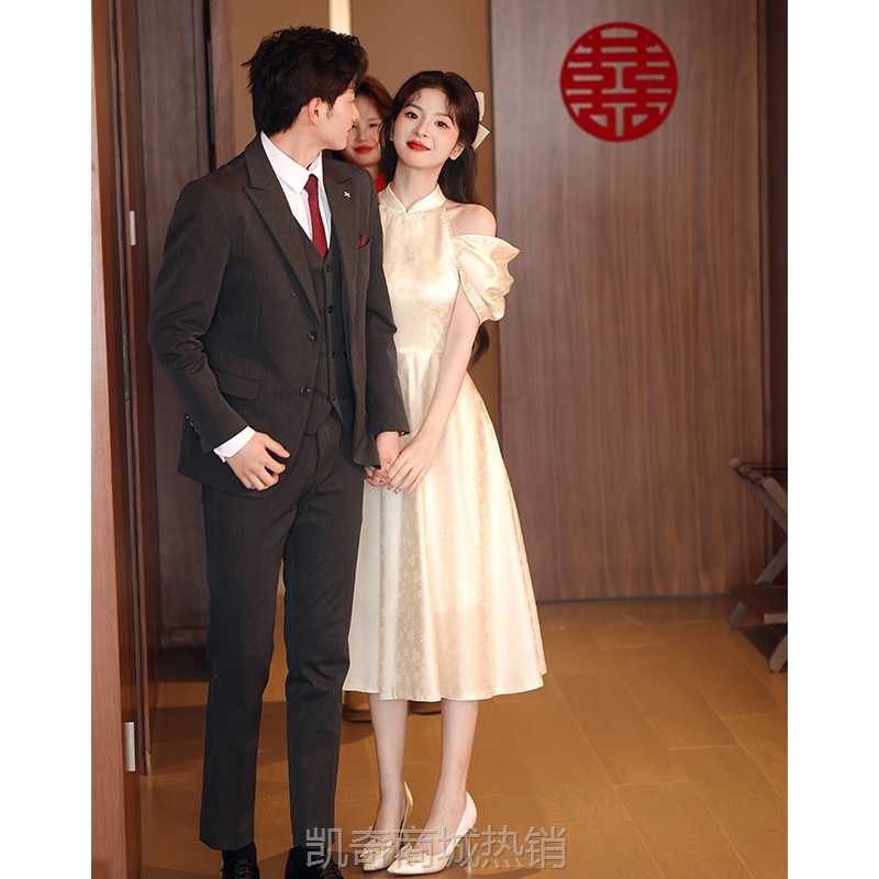 新中式香槟色订婚礼服裙2024新款敬酒服挂脖衣服一字肩小个子旗袍