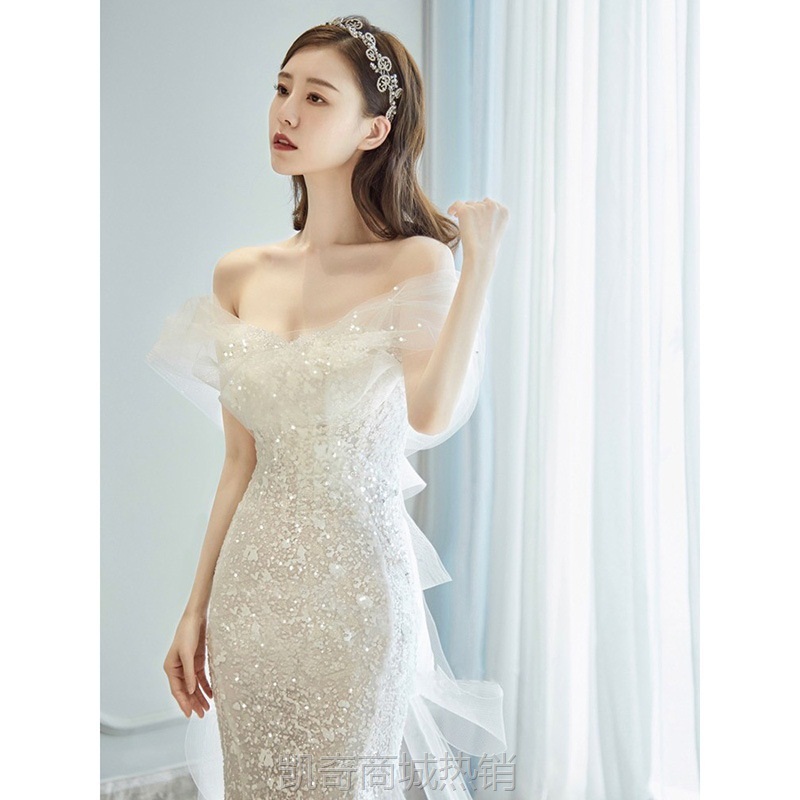 鱼尾轻婚纱2024新款新娘一字肩亮片仙气质拖尾出门纱年会主持礼服