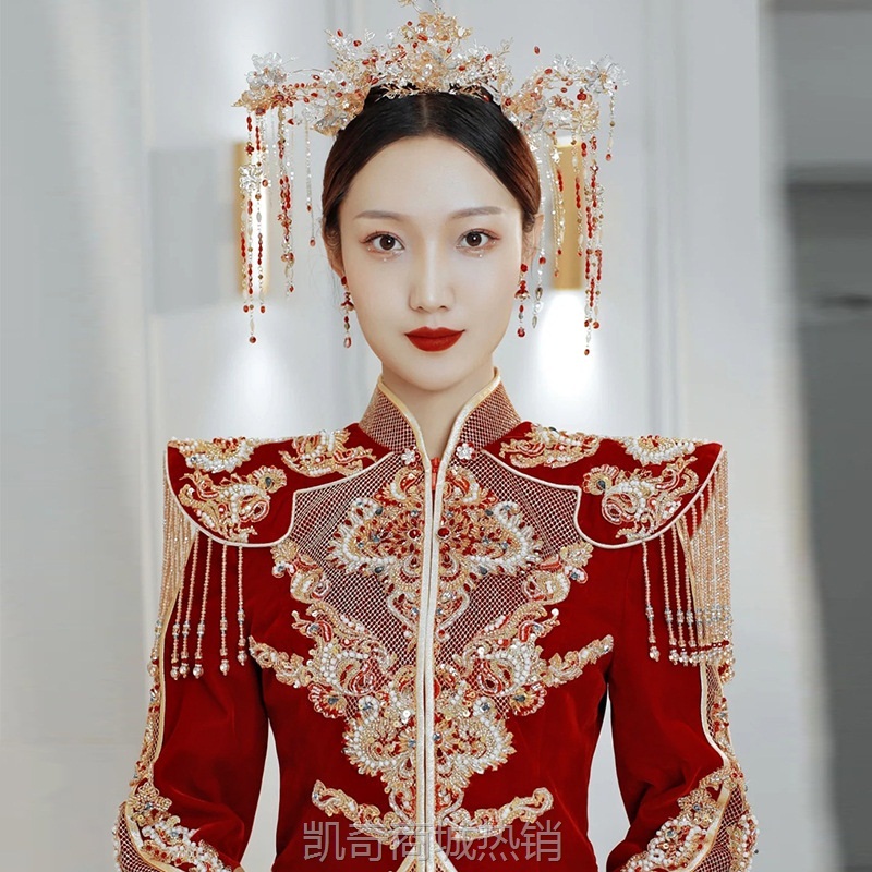 丝绒秀禾服2024新款结婚新娘礼服女婚纱中式嫁衣中国风秀和服