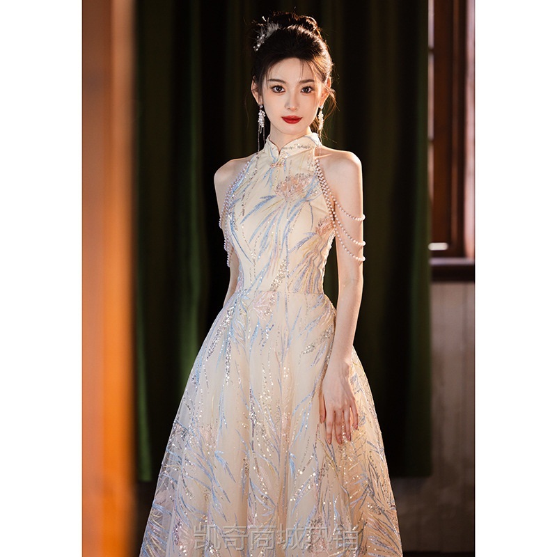 新中式高级感轻奢订婚晚礼服裙2024新款新娘气质流苏款敬酒服长裙