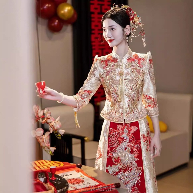 2024秋季新款香槟撞色秀禾服新中式出阁服结婚礼服嫁衣修身龙凤褂