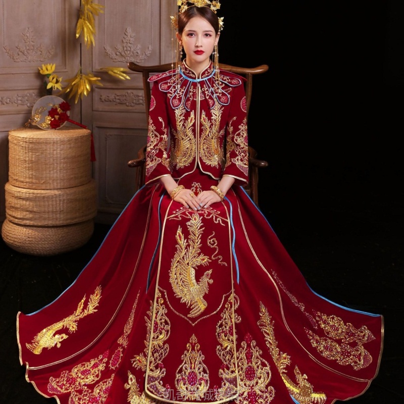 秀禾服新娘春季结婚礼服外搭披风中式婚纱秀禾服红色敬酒服