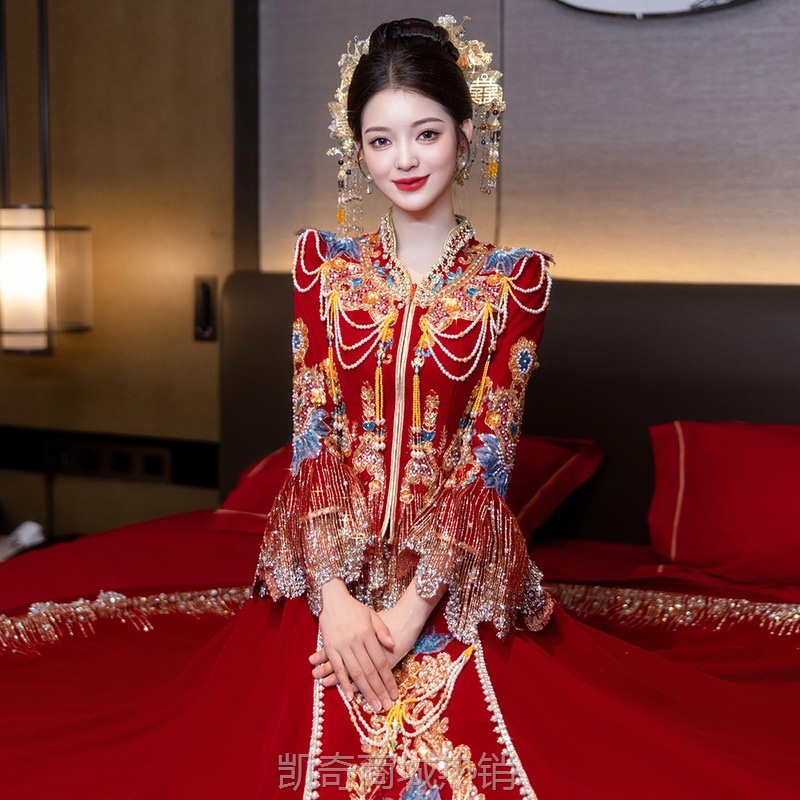 高端丝绒V领秀禾服新娘2024新款小个子中式嫁衣秀和服中国风