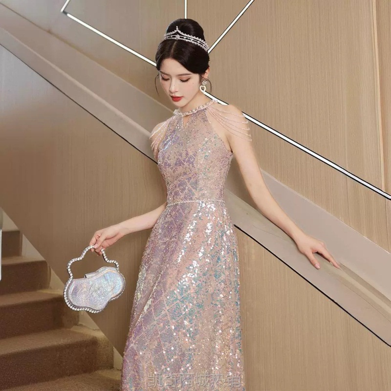 粉色流苏晚礼服裙2024新款秋冬敬酒服新娘轻奢小众主持人宴会礼服