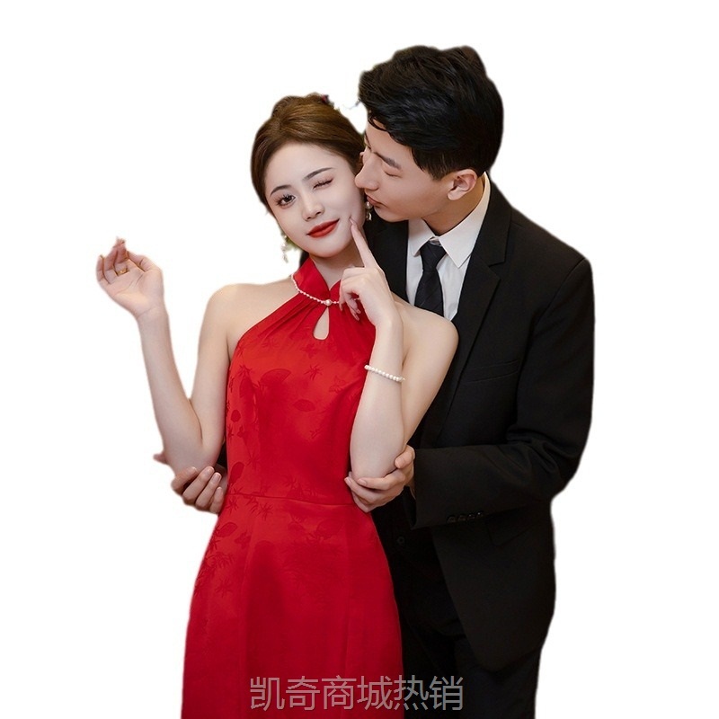 新中式敬酒服新娘红色挂脖晨袍2024新款夏季小个子订婚礼服