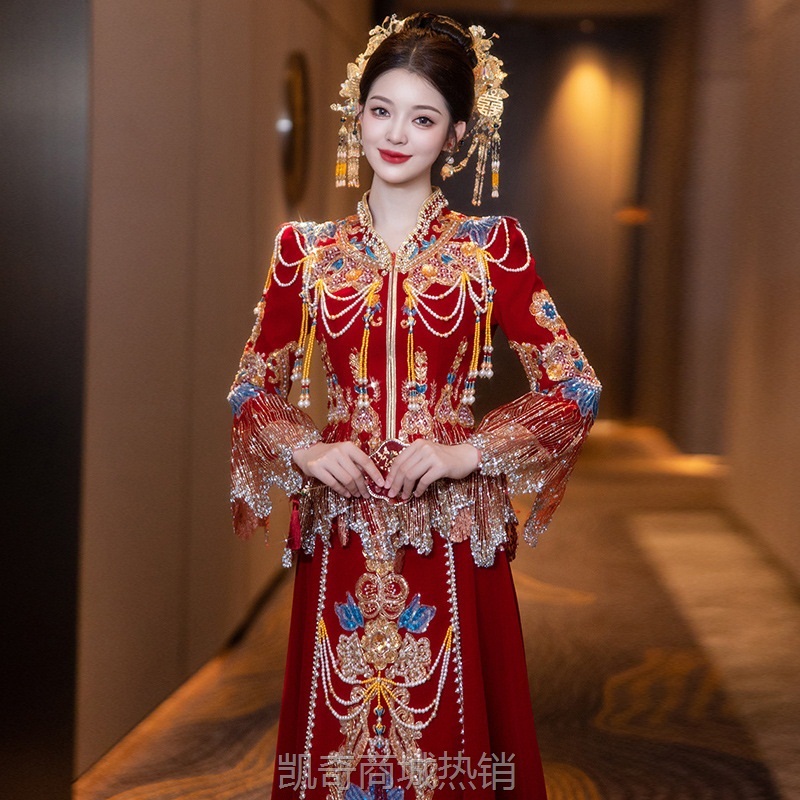 高端丝绒V领秀禾服新娘2024新款小个子中式嫁衣秀和服中国风