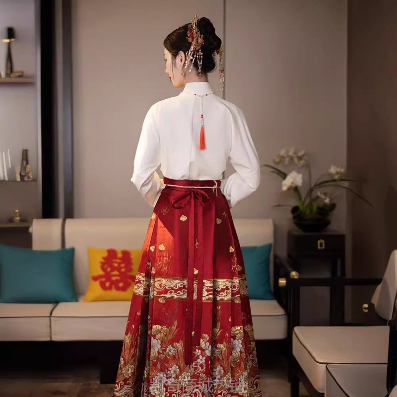 新款新中式国风新娘订婚结婚敬酒服明制改良汉服马面裙套装