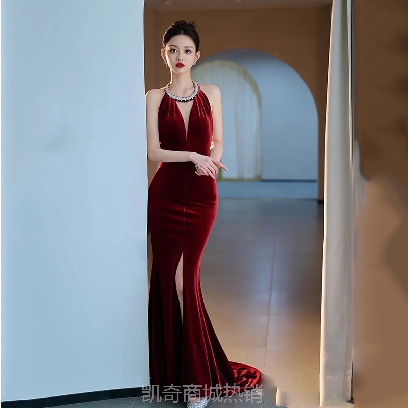 丝绒鱼尾敬酒服新娘订婚红裙轻奢性感挂脖重工流苏回门宴会晚礼服