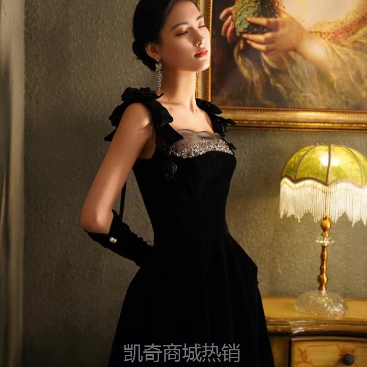 黑色礼服赫本风吊带法式长款质感宴会女气质轻奢小众演出晚礼服裙