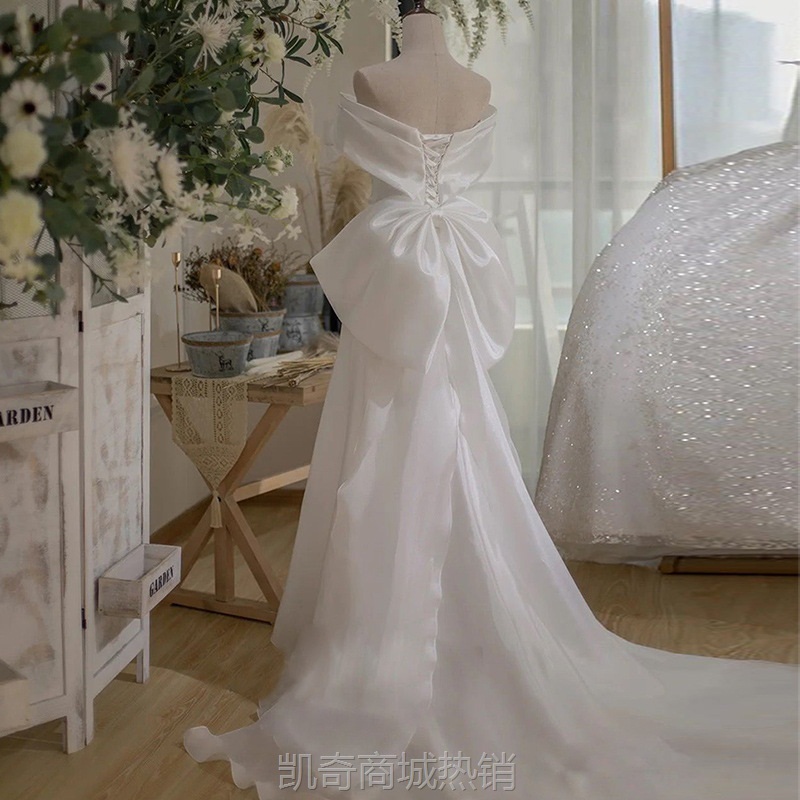 轻婚纱2024新款简约缎面法式鱼尾气质新娘超仙梦幻森系旅拍礼服裙