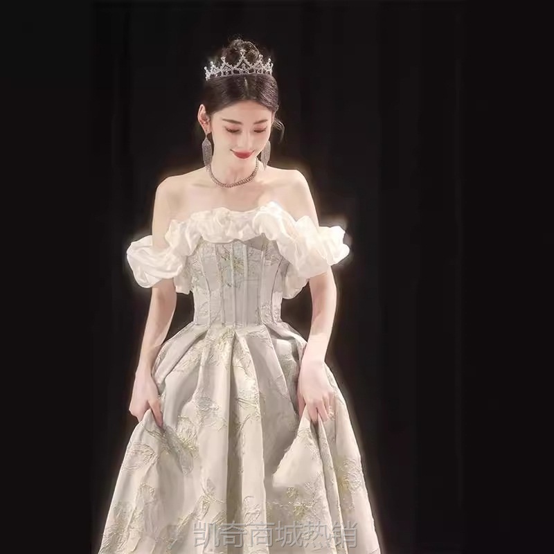 法式晚礼服2024新款宴会主持人一字肩连衣裙小众新娘订婚成人礼服