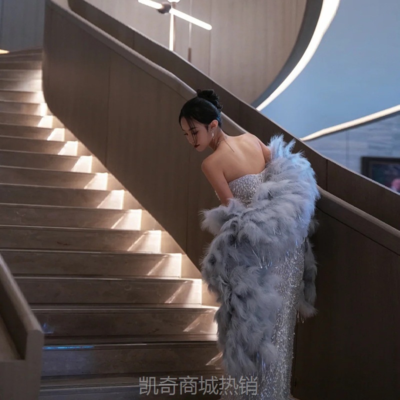 性感抹胸鱼尾晚礼服2024新款宴会主持人礼服裙新娘结婚订婚敬酒服