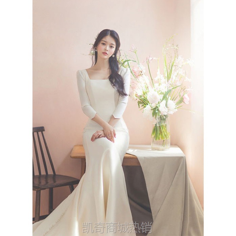 鱼尾婚纱2024新款拖尾新娘缎面简约复古旅拍超仙修身韩式日常轻纱