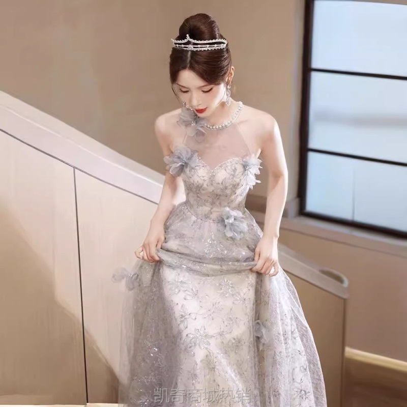 挂脖晚礼服裙轻奢小众2024新款声乐艺考主持人成人礼舞会晚礼服