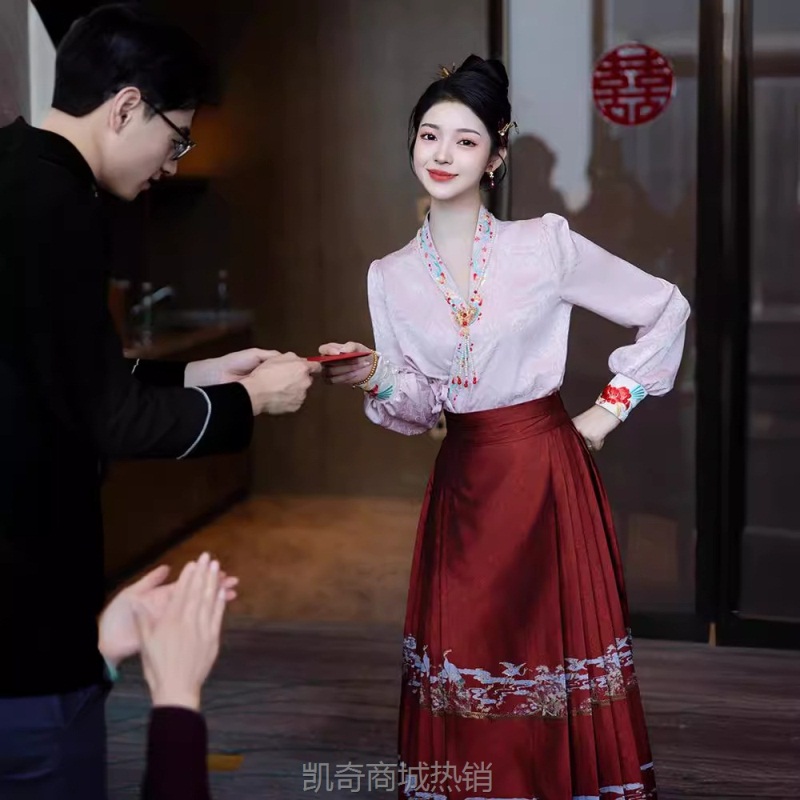 马面裙套装订婚新中式国风敬酒服新款改良汉服新娘回门礼服女